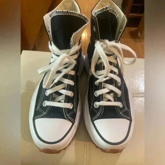 Converse Run Star high-tops Woman’s Size 8.5 and Mens Size 7 - Picture 3 of 9